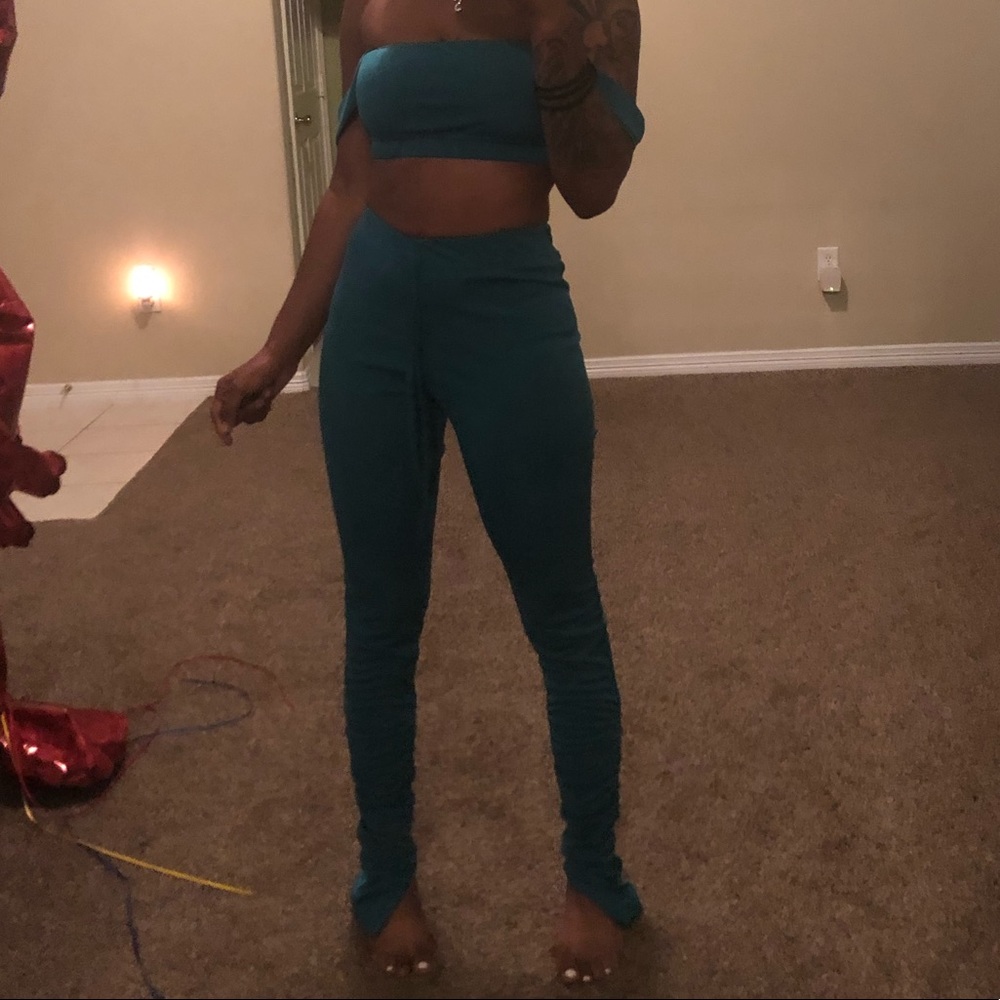 Two piece set